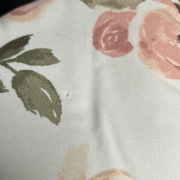 Child's 2 Piece Floral Blanket & Pillow Set Throw Bedding 32.5" x 42" LIKE NEW - Picture 15 of 15